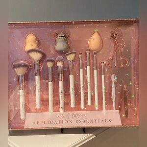 Beauty Creations Makeup Brush Set with Sponges NWT in Box